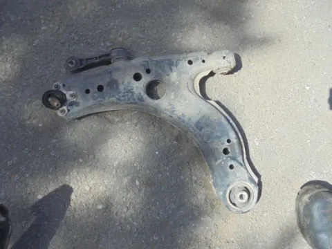 Ψαλίδι Εμπρός Αριστερό για SKODA OCTAVIA (2000 - 2008) 4 (1U2-5) ΠΑΛΕΤΑ 2 *223811* Ψαλίδι Εμπρός Αριστερό για SKODA OCTAVIA (2000 - 2008) 4 (1U2-5) ΠΑΛΕΤΑ 2 *223811*