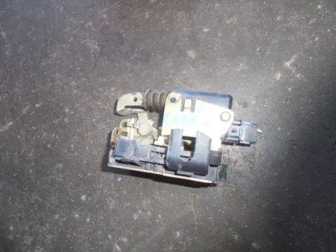 Ηλεκτρομαγνητική Κλειδαριά Εμπρός Δεξιά 2pin για RENAULT MEGANE (1999 - 2002) (LA) (DA) (EA) (KA) ((EA) Cabrio - 2dr Ηλεκτρομαγνητική Κλειδαριά Εμπρός Δεξιά 2pin για RENAULT MEGANE (1999 - 2002) (LA) (DA) (EA) (KA) ((EA) Cabrio - 2dr