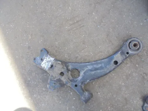Ψαλίδι Εμπρός Δεξί για TOYOTA AVENSIS (1997 - 2000) (T220) Παλέτα 1 *223343* Ψαλίδι Εμπρός Δεξί για TOYOTA AVENSIS (1997 - 2000) (T220) Παλέτα 1 *223343*