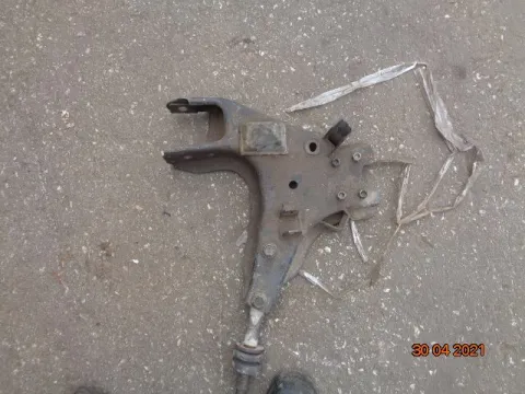 Ψαλίδι Εμπρός Δεξί Κάτω (4Χ4) για NISSAN D21 - 720 - 520 (1986 - 1997) D21    ΠΑΛΕΤΑ *1*     *223238* Ψαλίδι Εμπρός Δεξί Κάτω (4Χ4) για NISSAN D21 - 720 - 520 (1986 - 1997) D21    ΠΑΛΕΤΑ *1*     *223238*