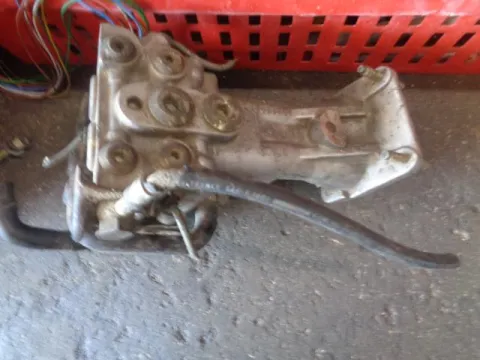 Μονάδα ABS B55058300 για RENAULT 19 (1988 -1992) (B53) (C53) Μονάδα ABS B55058300 για RENAULT 19 (1988 -1992) (B53) (C53)