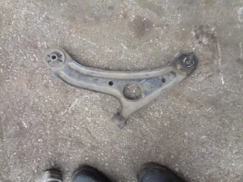 Ψαλίδι Εμπρός Αριστερό για HYUNDAI GETZ (2002 - 2005) (TB)