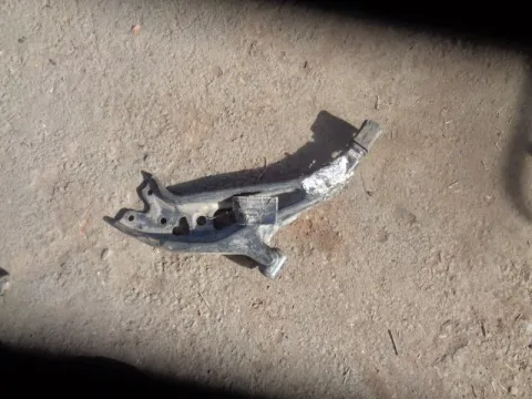 Ψαλίδι Εμπρός Δεξί για TOYOTA STARLET (1996 - 1999) (EP90-1) Ψαλίδι Εμπρός Δεξί για TOYOTA STARLET (1996 - 1999) (EP90-1)