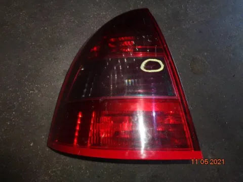 Φανάρι Πίσω Αριστερό (Ραγισμένο) για CITROEN C5 (2004 - 2008) (RC) Hatchback - 5dr Φανάρι Πίσω Αριστερό (Ραγισμένο) για CITROEN C5 (2004 - 2008) (RC) Hatchback - 5dr