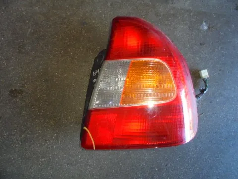 Φανάρι Πίσω Δεξί για HYUNDAI ACCENT (ελαττωματικό) (1999 - 2002) (CG) (LC) Sedan 4dr Φανάρι Πίσω Δεξί για HYUNDAI ACCENT (ελαττωματικό) (1999 - 2002) (CG) (LC) Sedan 4dr