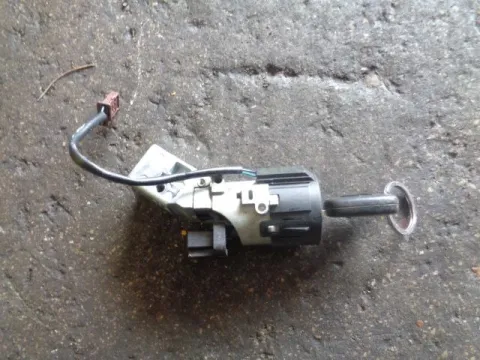Διακόπτης Μίζας 9649781080 για CITROEN C4 (2004 - 2007) (LC) Διακόπτης Μίζας 9649781080 για CITROEN C4 (2004 - 2007) (LC)