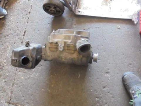 Κομπρέσορας Μηχανής Αέρα για VW GOLF (2004 - 2008) Mk5 (1K1) Κομπρέσορας Μηχανής Αέρα για VW GOLF (2004 - 2008) Mk5 (1K1)