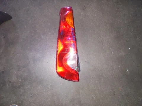Φανάρι Πίσω Αριστερό Ελλατωματικό για NISSAN NOTE (2005 - 2008) (E11) Φανάρι Πίσω Αριστερό Ελλατωματικό για NISSAN NOTE (2005 - 2008) (E11)