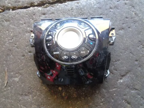 Χειριστήρια Καλοριφέρ (Με Κλίμα) για NISSAN NOTE (2013- ) Χειριστήρια Καλοριφέρ (Με Κλίμα) για NISSAN NOTE (2013- )