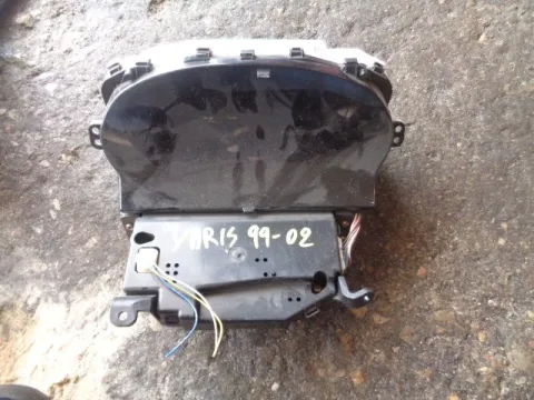 Κοντέρ 8380052120 για TOYOTA YARIS (1999 - 2002) (XP10) Κοντέρ 8380052120 για TOYOTA YARIS (1999 - 2002) (XP10)