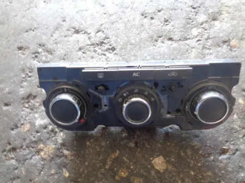 Χειριστήρια Καλοριφέρ 16875950 για SKODA OCTAVIA (2008 - 2013) 5 (1Z3-5) Χειριστήρια Καλοριφέρ 16875950 για SKODA OCTAVIA (2008 - 2013) 5 (1Z3-5)