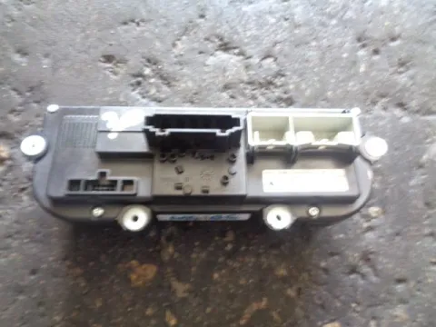 Χειριστήρια Καλοριφέρ 16875950 για SKODA OCTAVIA (2008 - 2013) 5 (1Z3-5) -  Χειριστήρια Καλοριφέρ 16875950 για SKODA OCTAVIA (2008 - 2013) 5 (1Z3-5) -