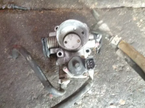 Σώμα Πεταλούδας για MITSUBISHI CARISMA (1996 - 1999) (DA) 1600 (4G92) petrol 90 SOHC 16V Σώμα Πεταλούδας για MITSUBISHI CARISMA (1996 - 1999) (DA) 1600 (4G92) petrol 90 SOHC 16V