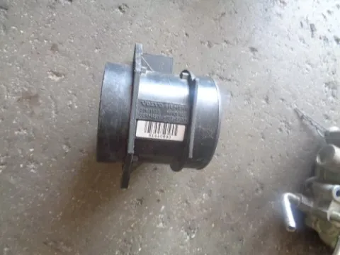 Μετρητής Μάζας Αέρος (MAF - LUFT - AIR FLOW) 30611533 για VOLVO S40 (1995 - 2000) (VS)  "ΤΕΛΑΡΟ 14"(πισω τοιχο) Μετρητής Μάζας Αέρος (MAF - LUFT - AIR FLOW) 30611533 για VOLVO S40 (1995 - 2000) (VS)  "ΤΕΛΑΡΟ 14"(πισω τοιχο)