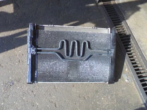 Μούρη (X. καπό ,  X. προφυλακτήρα) για BMW 3 Series (2005 - 2008) (E90-1-2-3) *Γ* -  Μούρη (X. καπό ,  X. προφυλακτήρα) για BMW 3 Series (2005 - 2008) (E90-1-2-3) *Γ* -