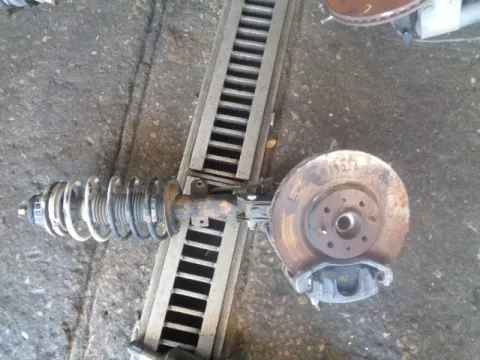 Άκρο Πλήρες Εμπρός Αριστερό Με ABS για FIAT STILO (2001 - 2006) (192) Άκρο Πλήρες Εμπρός Αριστερό Με ABS για FIAT STILO (2001 - 2006) (192)