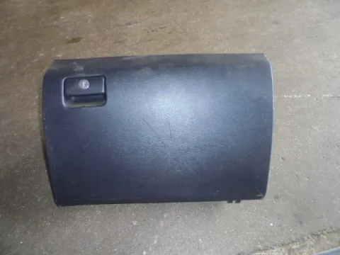 Ντουλαπάκι (Όχι Πολύ Καθαρό) για TOYOTA AVENSIS (2009 - 2012) (T270) *Γ* Ντουλαπάκι (Όχι Πολύ Καθαρό) για TOYOTA AVENSIS (2009 - 2012) (T270) *Γ*