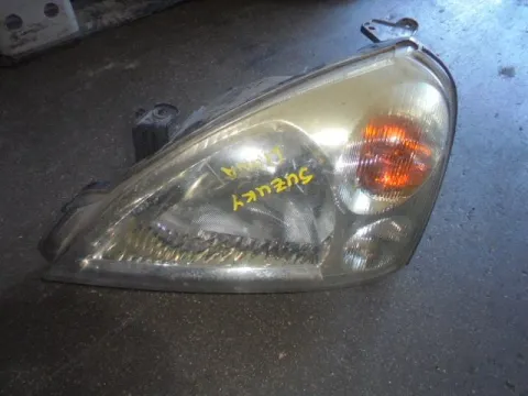 Φανάρι Εμπρός Αριστερό για SUZUKI LIANA (2001 - 2004) (RH) Φανάρι Εμπρός Αριστερό για SUZUKI LIANA (2001 - 2004) (RH)