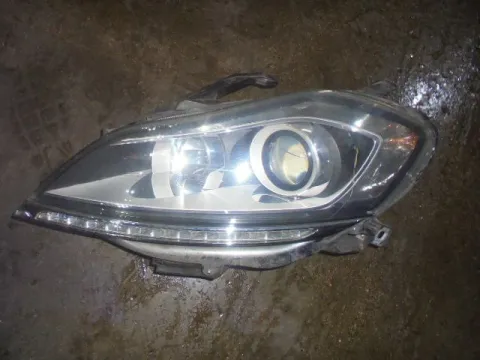 Φανάρι Εμπρός Αριστερό ΧΕΝΟΝ για LANCIA DELTA (2008 - 2012) Φανάρι Εμπρός Αριστερό ΧΕΝΟΝ για LANCIA DELTA (2008 - 2012)