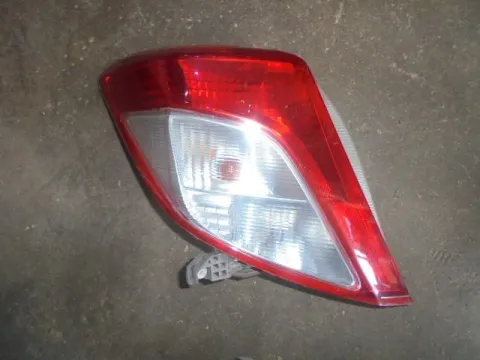 Φανάρι Πίσω Αριστερό (Ελαττωματικό) για TOYOTA YARIS (2012 - 2014) ( ) Φανάρι Πίσω Αριστερό (Ελαττωματικό) για TOYOTA YARIS (2012 - 2014) ( )