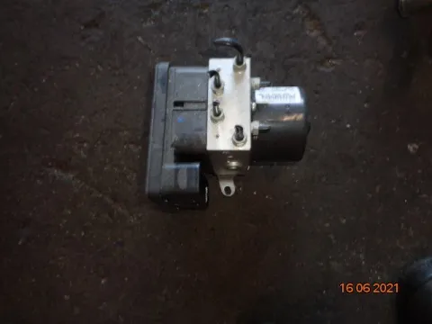 Μονάδα ABS (3451-6784763-01) για BMW 3 Series (2005 - 2008) (E90-1-2-3) Μονάδα ABS (3451-6784763-01) για BMW 3 Series (2005 - 2008) (E90-1-2-3)