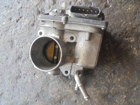 Σώμα Πεταλούδας 220300D021 για TOYOTA AVENSIS (2000 - 2003) (T220) Σώμα Πεταλούδας 220300D021 για TOYOTA AVENSIS (2000 - 2003) (T220)