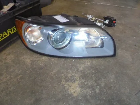 Φανάρι Εμπρός Δεξί (Ιμιτασιόν) για VOLVO S40 (2004 - 2007) (MS) , V50 (2004 - 2007) (MW) Φανάρι Εμπρός Δεξί (Ιμιτασιόν) για VOLVO S40 (2004 - 2007) (MS) , V50 (2004 - 2007) (MW)