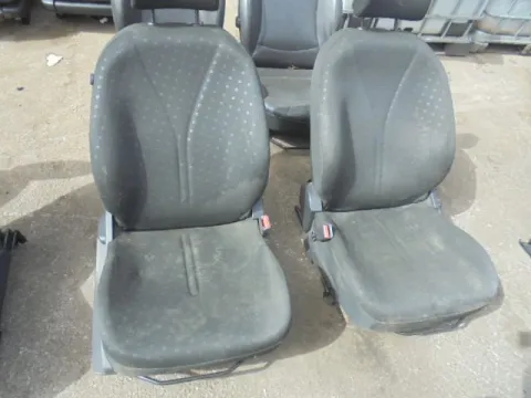 Καθίσματα Σετ Εμπρός Με Αερόσακους για TOYOTA YARIS (2006 - 2009) (KL9) *Α* Καθίσματα Σετ Εμπρός Με Αερόσακους για TOYOTA YARIS (2006 - 2009) (KL9) *Α*