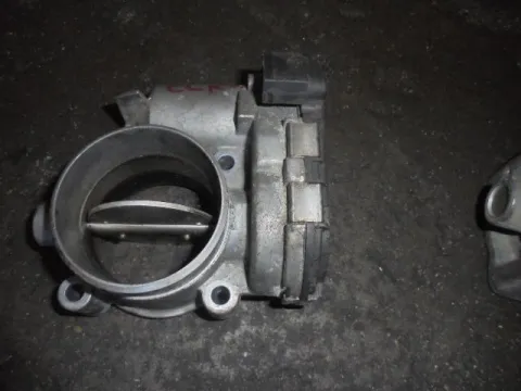 Σώμα Πεταλούδας 0280750045 για MERCEDES C - CLASS (2000 - 2003) (W203) Σώμα Πεταλούδας 0280750045 για MERCEDES C - CLASS (2000 - 2003) (W203)