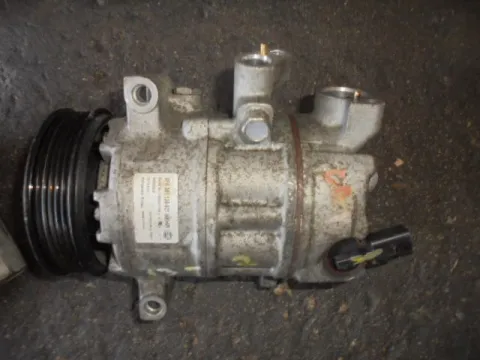 Συμπιεστής A-C (Κομπρέσορας) 8FK351135-921 Diesel για VW EOS (2006 - 2011) (1F7) Συμπιεστής A-C (Κομπρέσορας) 8FK351135-921 Diesel για VW EOS (2006 - 2011) (1F7)