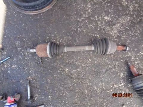 Ημιαξόνιο Εμπρός Αριστερό για FIAT BRAVO (2007 - 2011) 1600 (198A3.000) Diesel 105 Multijet Ημιαξόνιο Εμπρός Αριστερό για FIAT BRAVO (2007 - 2011) 1600 (198A3.000) Diesel 105 Multijet
