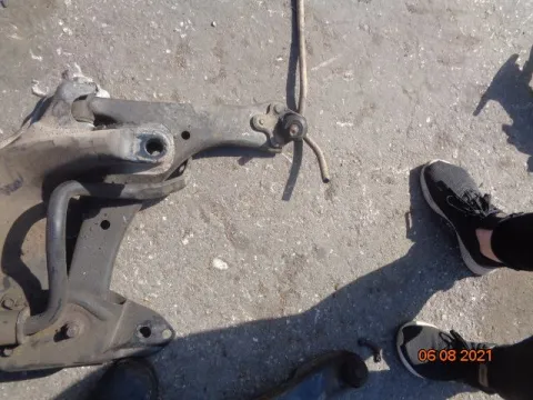 Ψαλίδι Εμπρός Δεξί για TOYOTA COROLLA VERSO (2001 - 2004) (E120) *ΔΒ* Ψαλίδι Εμπρός Δεξί για TOYOTA COROLLA VERSO (2001 - 2004) (E120) *ΔΒ*
