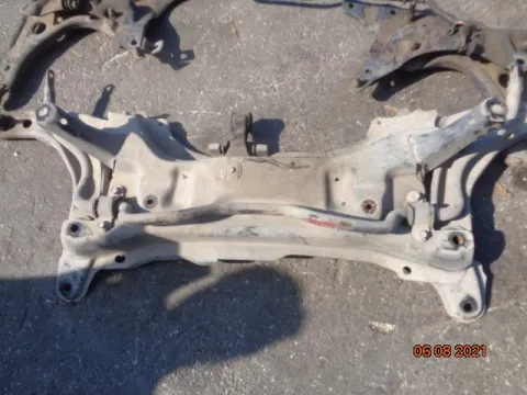 Γέφυρα Εμπρός Οριζόντια για TOYOTA YARIS (2006 - 2009) (KL9) *ΔΒ* Γέφυρα Εμπρός Οριζόντια για TOYOTA YARIS (2006 - 2009) (KL9) *ΔΒ*