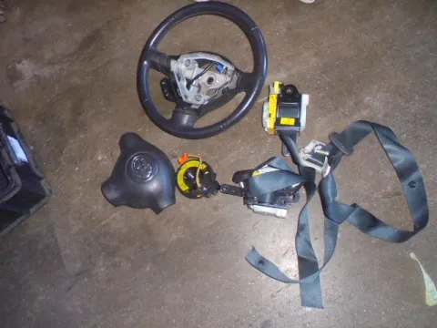 Σετ Αερόσακων Εμπρός (με Ταμπλό) Με Ελαττωματική Δεξιά Ζώνη για TOYOTA YARIS (2003 - 2005) (XP10) *Γ* - 