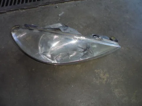 Φανάρι Εμπρός Δεξί (Σπασμένη Βάση) για PEUGEOT 206 (1998 - 2002) (2A) (2C) (T3E) Φανάρι Εμπρός Δεξί (Σπασμένη Βάση) για PEUGEOT 206 (1998 - 2002) (2A) (2C) (T3E)