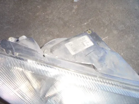 Φανάρι Εμπρός Δεξί (Σπασμένη Βάση) για PEUGEOT 206 (1998 - 2002) (2A) (2C) (T3E) -  Φανάρι Εμπρός Δεξί (Σπασμένη Βάση) για PEUGEOT 206 (1998 - 2002) (2A) (2C) (T3E) -
