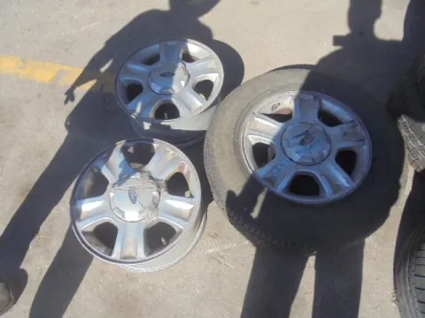 Ζαντολάστιχο και 2 Σκέτες Ζάντες CONTINENTAL 215/70/R16 OFFESET 45 για FORD MAVERICK (2001 - 2005) *Δ* -  Ζαντολάστιχο και 2 Σκέτες Ζάντες CONTINENTAL 215/70/R16 OFFESET 45 για FORD MAVERICK (2001 - 2005) *Δ* -