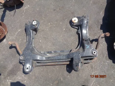Γέφυρα Εμπρός Πλαίσιο για AUDI 80 (1986 - 1991) (89) (89Q) (8A) (B3) *ΔΒ* Γέφυρα Εμπρός Πλαίσιο για AUDI 80 (1986 - 1991) (89) (89Q) (8A) (B3) *ΔΒ*