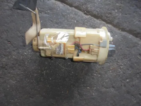 Αντλία Καυσίμου (Τρόμπα Βενζίνης) για TOYOTA YARIS (1999 - 2002) (XP10) Αντλία Καυσίμου (Τρόμπα Βενζίνης) για TOYOTA YARIS (1999 - 2002) (XP10)