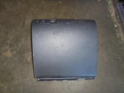 Ντουλαπάκι για VW TIGUAN (2008 - 2012) (5N) *Γ* Ντουλαπάκι για VW TIGUAN (2008 - 2012) (5N) *Γ*