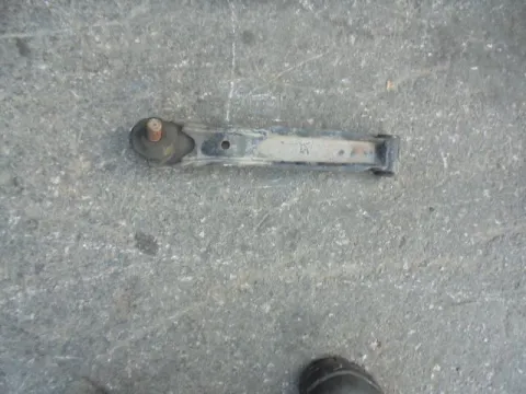 Ψαλίδι Εμπρός Αριστερό για SUZUKI ALTO (1994 - 1999) (SH) Ψαλίδι Εμπρός Αριστερό για SUZUKI ALTO (1994 - 1999) (SH)