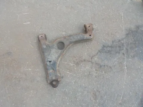 Ψαλίδι Εμπρός Αριστερό για OPEL ASTRA (1998 - 2004) G Ψαλίδι Εμπρός Αριστερό για OPEL ASTRA (1998 - 2004) G