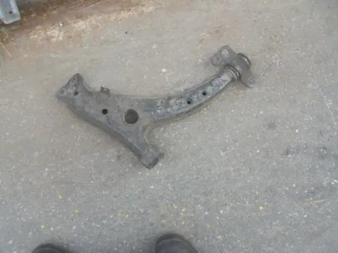 Ψαλίδι Εμπρός Δεξί για TOYOTA COROLLA (1987 - 1992) (EE90) Ψαλίδι Εμπρός Δεξί για TOYOTA COROLLA (1987 - 1992) (EE90)