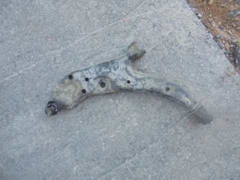 Ψαλίδι Εμπρός Αριστερό για TOYOTA STARLET (1990 - 1995) (EP80-2) Ψαλίδι Εμπρός Αριστερό για TOYOTA STARLET (1990 - 1995) (EP80-2)