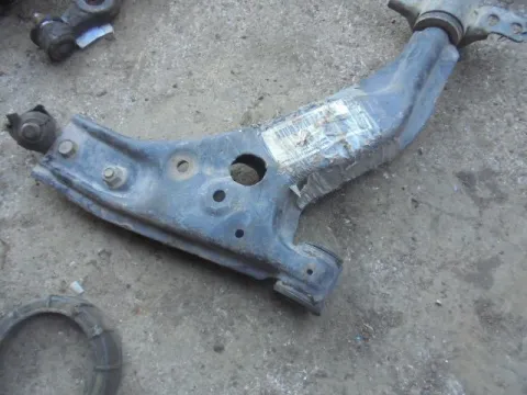 Ψαλίδι Εμπρός Δεξί για MAZDA 323F (2001 - 2003) (BJ) Ψαλίδι Εμπρός Δεξί για MAZDA 323F (2001 - 2003) (BJ)