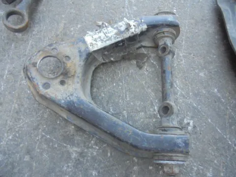 Ψαλίδι Εμπρός Δεξί Άνω για NISSAN D21 - 720 - 520 (1986 - 1997) D21 4*2 Ψαλίδι Εμπρός Δεξί Άνω για NISSAN D21 - 720 - 520 (1986 - 1997) D21 4*2