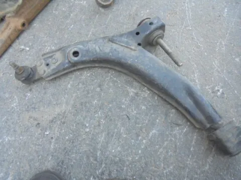 Ψαλίδι Εμπρός Αριστερό για CHEVROLET - DAEWOO LANOS (1997 - 2000) (T100) Ψαλίδι Εμπρός Αριστερό για CHEVROLET - DAEWOO LANOS (1997 - 2000) (T100)