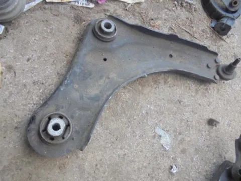 Ψαλίδι Εμπρός Δεξί για RENAULT MEGANE (2008 - 2012) (KZ_) (BZ_) Ψαλίδι Εμπρός Δεξί για RENAULT MEGANE (2008 - 2012) (KZ_) (BZ_)
