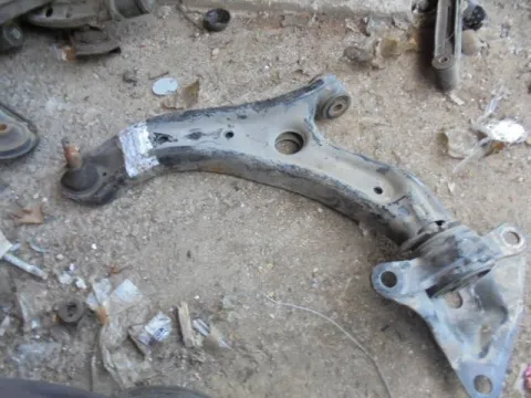 Ψαλίδι Εμπρός Αριστερό για HONDA INSIGHT (2009 - 2012) (ZE) Ψαλίδι Εμπρός Αριστερό για HONDA INSIGHT (2009 - 2012) (ZE)