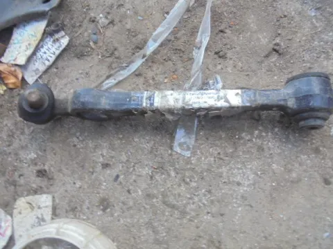 Ψαλίδι Εμπρός Αριστερό για MAZDA 121 (1987 - 1990) (DA)